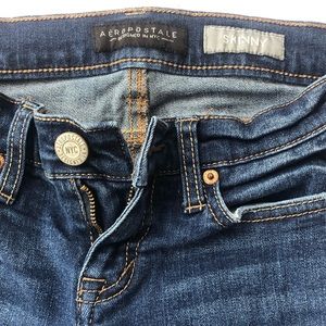 Aeropostale Skinny Jeans / 00 Short